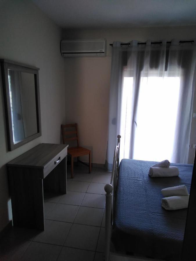 Chrusanthi'S Apartment Nea Skioni Luaran gambar
